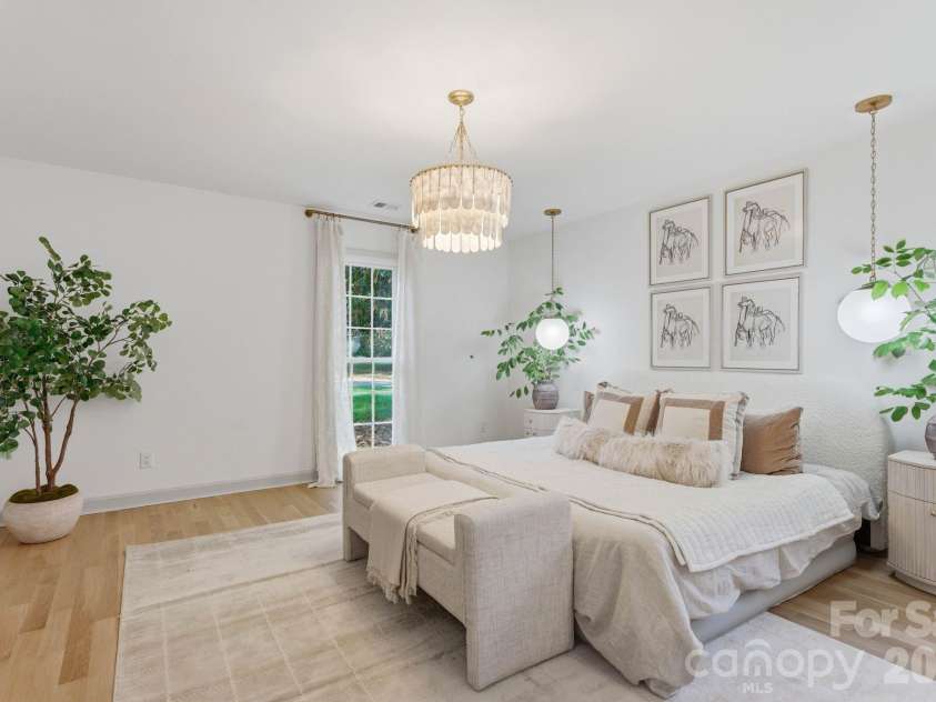 2823 Wickersham Road, Charlotte, NC 28211.  MLS# CAR4372867, YatesRealty ID 20893. 