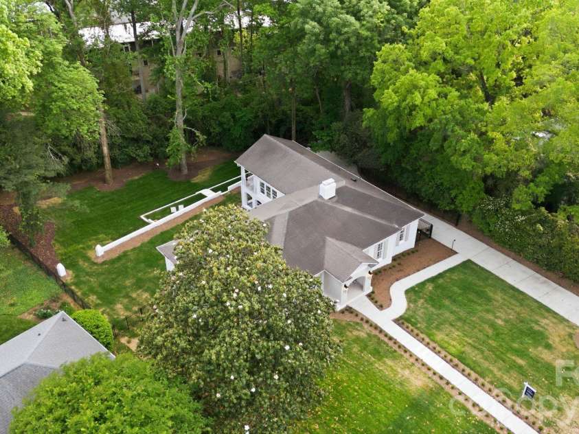 2823 Wickersham Road, Charlotte, NC 28211.  MLS# CAR4372867, YatesRealty ID 20893. 