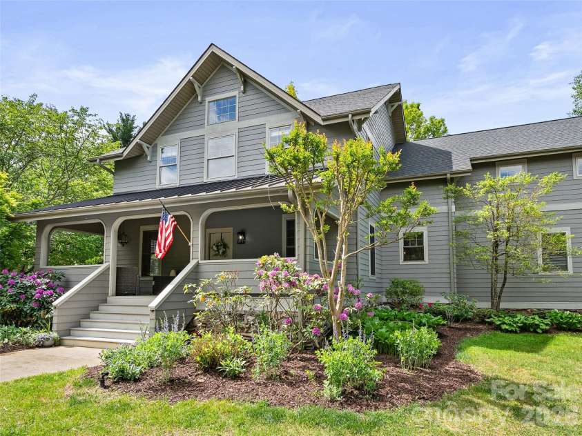 1066 Columbine Road, Asheville, NC 28803.  MLS# CAR4371286, YatesRealty ID 20894. 