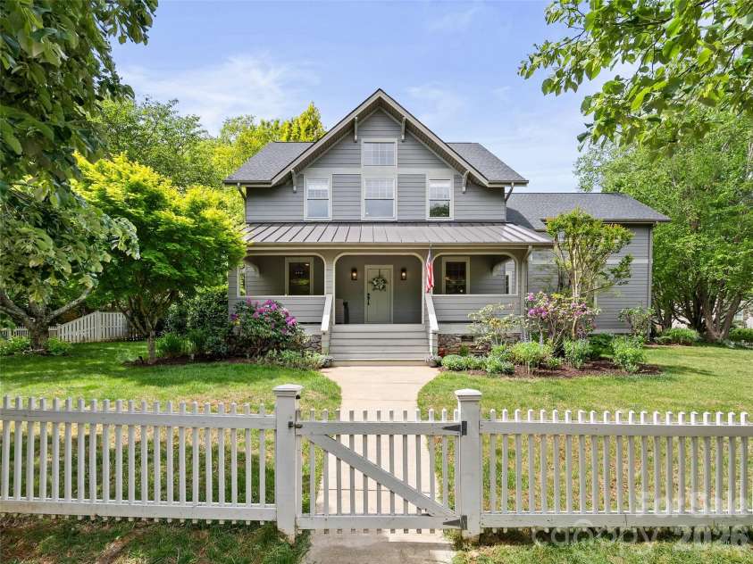 1066 Columbine Road, Asheville, NC 28803.  MLS# CAR4371286, YatesRealty ID 20894. 