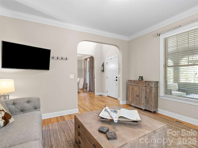 1066 Columbine Road, Asheville, NC 28803.  MLS# CAR4371286, YatesRealty ID 20894. 
