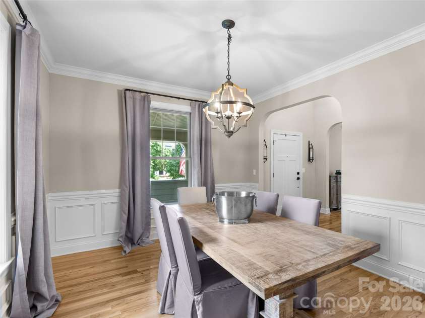 1066 Columbine Road, Asheville, NC 28803.  MLS# CAR4371286, YatesRealty ID 20894. 