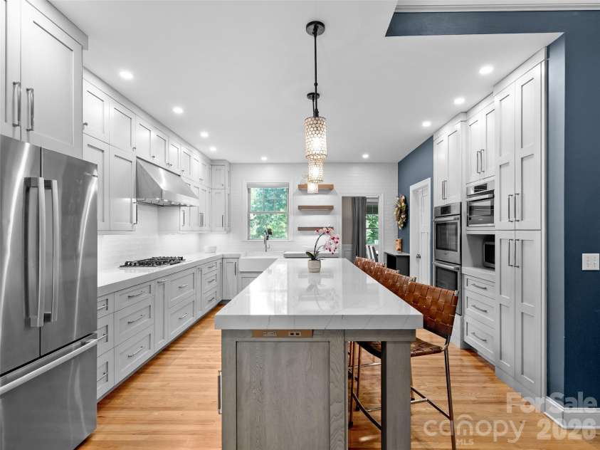 1066 Columbine Road, Asheville, NC 28803.  MLS# CAR4371286, YatesRealty ID 20894. 