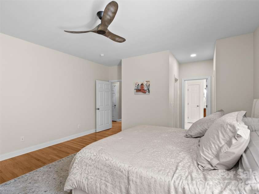 1066 Columbine Road, Asheville, NC 28803.  MLS# CAR4371286, YatesRealty ID 20894. 