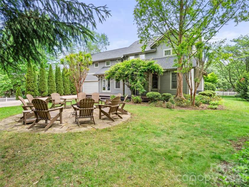 1066 Columbine Road, Asheville, NC 28803.  MLS# CAR4371286, YatesRealty ID 20894. 