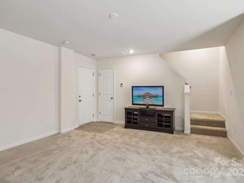 6315 Prosperity Church Road, Charlotte, NC 28269.  MLS# CAR4256414, YatesRealty ID 20894. 