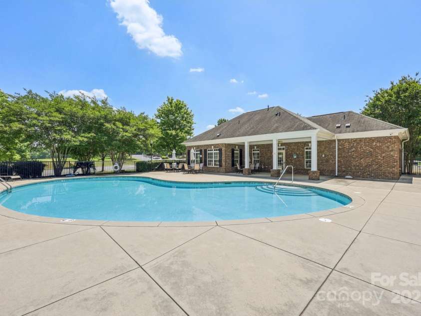 6315 Prosperity Church Road, Charlotte, NC 28269.  MLS# CAR4256414, YatesRealty ID 20894. 