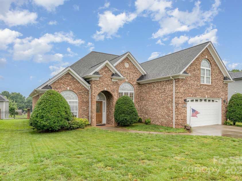 5052 Ashley Place, Bessemer City, NC 28016.  MLS# CAR4263467, YatesRealty ID 20896. 