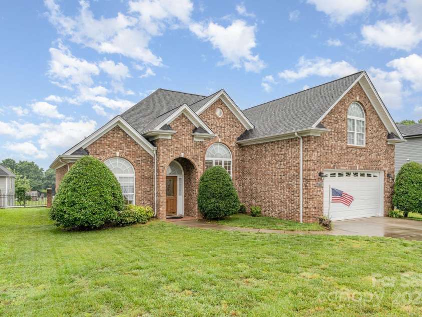 5052 Ashley Place, Bessemer City, NC 28016.  MLS# CAR4263467, YatesRealty ID 20896. 
