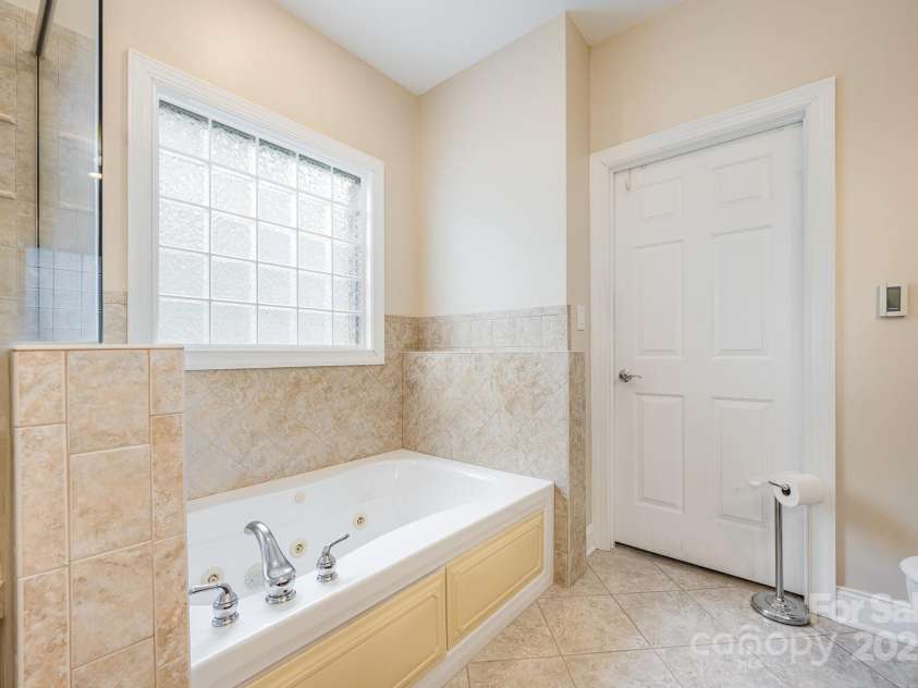 5052 Ashley Place, Bessemer City, NC 28016.  MLS# CAR4263467, YatesRealty ID 20896. 