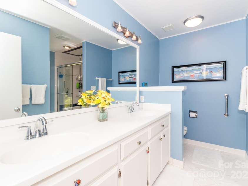 6119 Bittersweet Lane, Charlotte, NC 28270.  MLS# CAR4259324, YatesRealty ID 20897. 