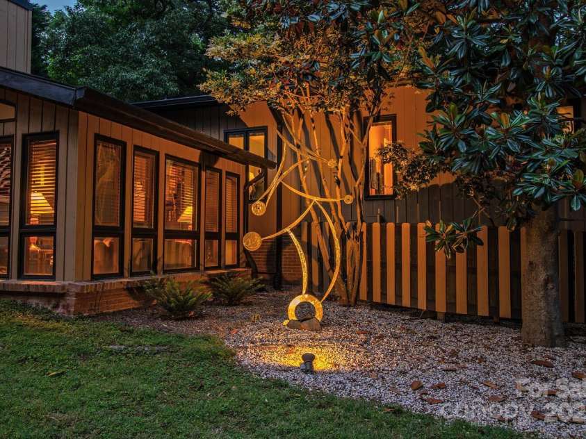 6119 Bittersweet Lane, Charlotte, NC 28270.  MLS# CAR4259324, YatesRealty ID 20897. 