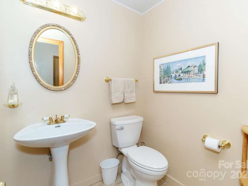 6119 Bittersweet Lane, Charlotte, NC 28270.  MLS# CAR4259324, YatesRealty ID 20897. 