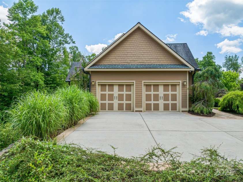 14 Sweet Gum Hill, Fletcher, NC 28732.  MLS# CAR4249700, YatesRealty ID 20898. 
