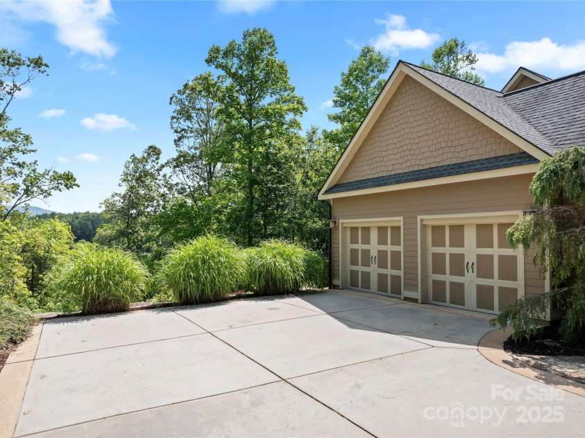 14 Sweet Gum Hill, Fletcher, NC 28732.  MLS# CAR4249700, YatesRealty ID 20898. 