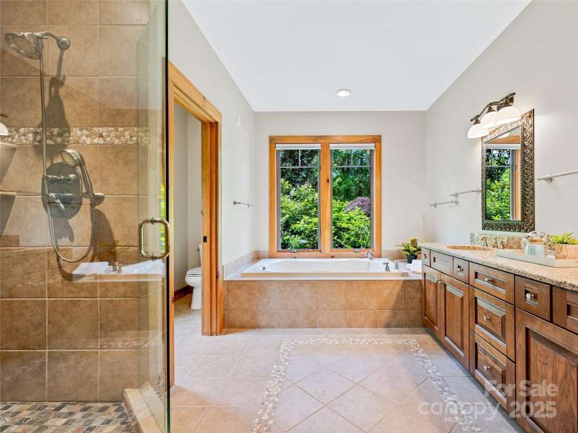 14 Sweet Gum Hill, Fletcher, NC 28732.  MLS# CAR4249700, YatesRealty ID 20898. Primary Bathroom