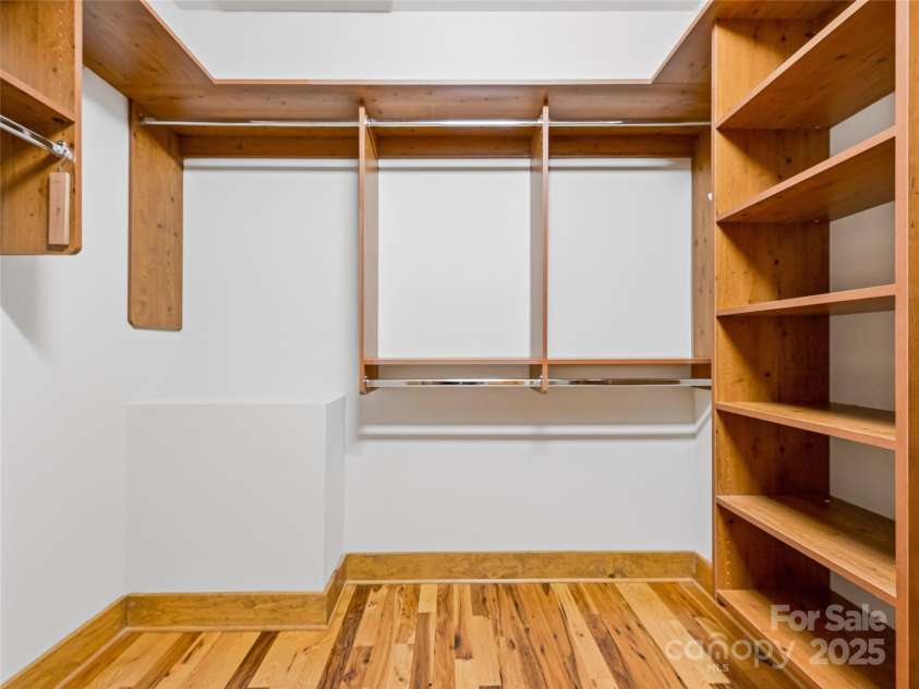 14 Sweet Gum Hill, Fletcher, NC 28732.  MLS# CAR4249700, YatesRealty ID 20898. Primary Walk In Closet 1