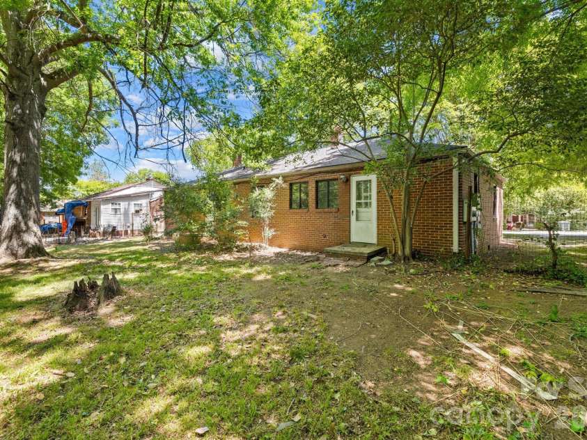 317 D Avenue, Salisbury, NC 28144.  MLS# CAR4379914, YatesRealty ID 20899. 