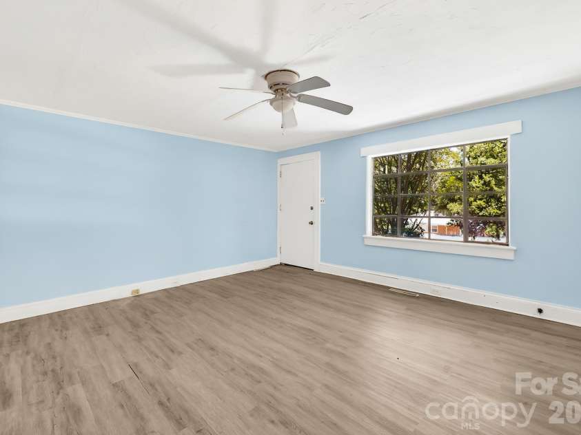 317 D Avenue, Salisbury, NC 28144.  MLS# CAR4379914, YatesRealty ID 20899. 