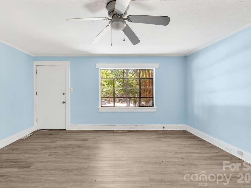 317 D Avenue, Salisbury, NC 28144.  MLS# CAR4379914, YatesRealty ID 20899. 