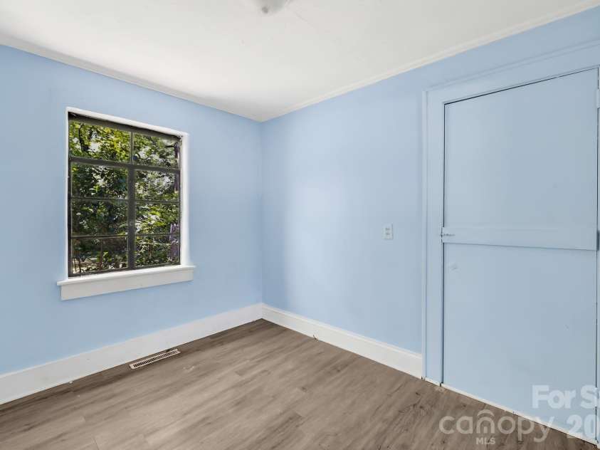 317 D Avenue, Salisbury, NC 28144.  MLS# CAR4379914, YatesRealty ID 20899. 