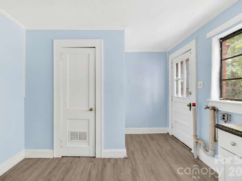 317 D Avenue, Salisbury, NC 28144.  MLS# CAR4379914, YatesRealty ID 20899. 