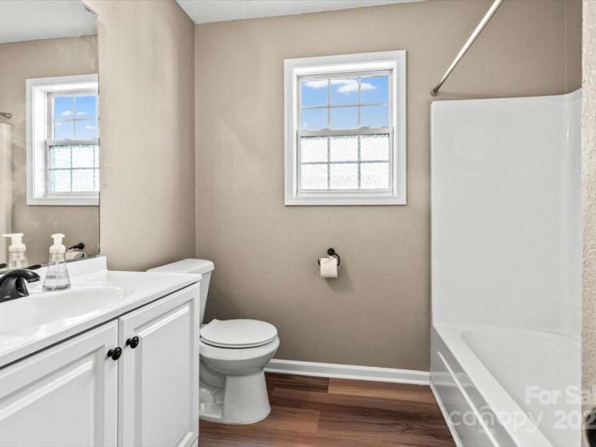 8610 Sawleaf Court, Charlotte, NC 28215.  MLS# CAR4257465, YatesRealty ID 20899. 