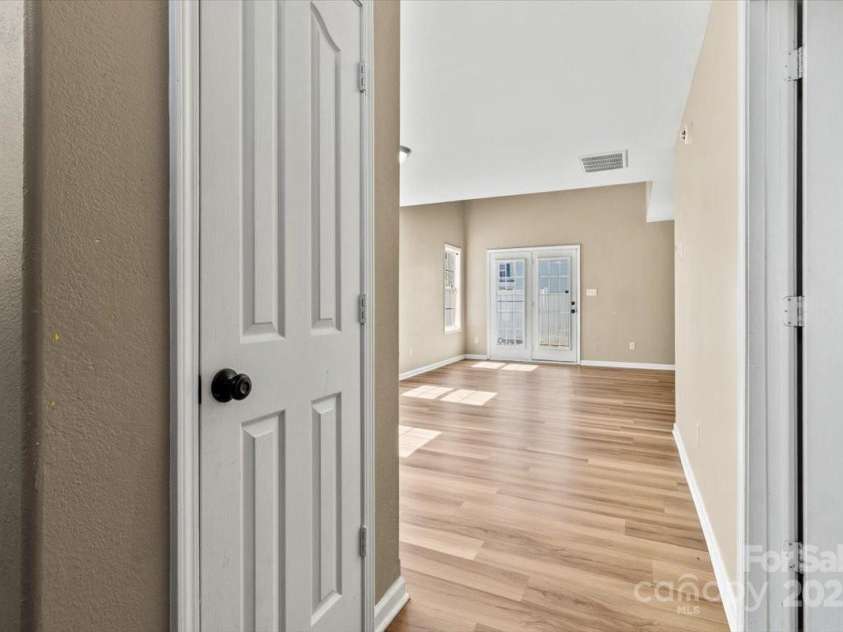 8610 Sawleaf Court, Charlotte, NC 28215.  MLS# CAR4257465, YatesRealty ID 20899. 