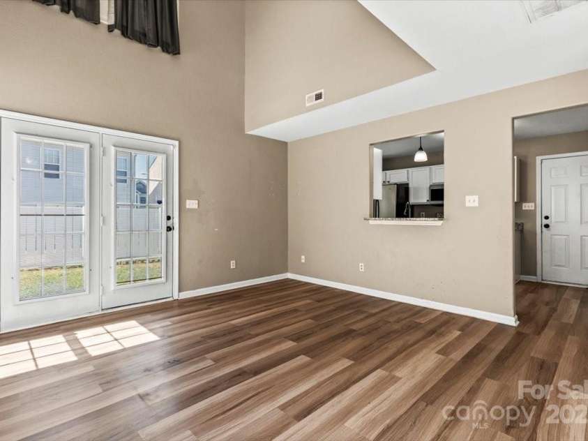 8610 Sawleaf Court, Charlotte, NC 28215.  MLS# CAR4257465, YatesRealty ID 20899. 