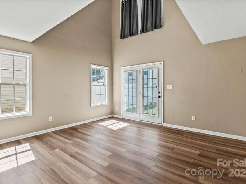 8610 Sawleaf Court, Charlotte, NC 28215.  MLS# CAR4257465, YatesRealty ID 20899. 