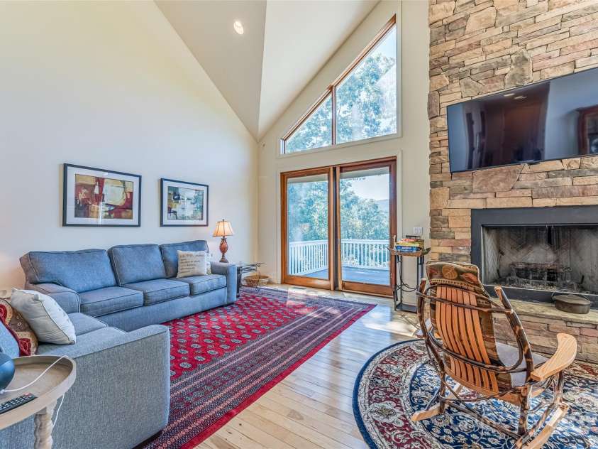 284 Mt. Mitchell Drive, Burnsville, NC 28714.  MLS# CAR4254446, YatesRealty ID 209. 