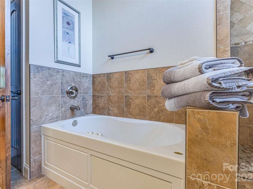 284 Mt. Mitchell Drive, Burnsville, NC 28714.  MLS# CAR4254446, YatesRealty ID 209. 