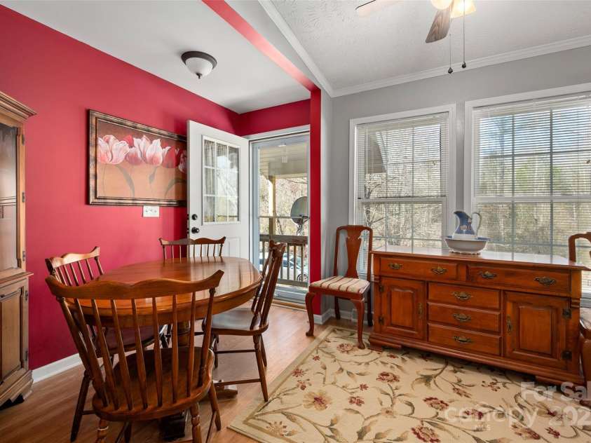 2504 Cottage Lane, Liberty Hill, SC 29074.  MLS# CAR4232116, YatesRealty ID 2090. Breakfast Area