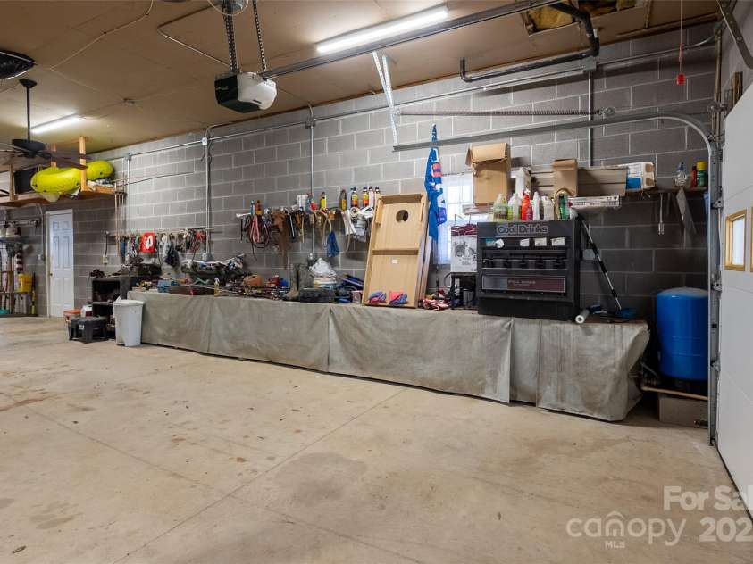 2504 Cottage Lane, Liberty Hill, SC 29074.  MLS# CAR4232116, YatesRealty ID 2090. Garage area