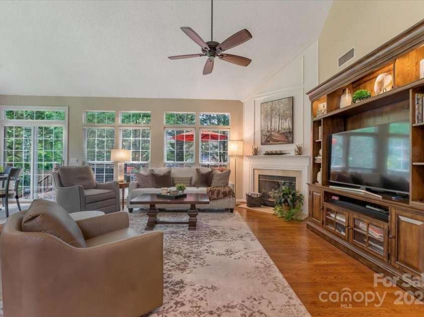 9040 Scottsboro Drive, Huntersville, NC 28078.  MLS# CAR4271133, YatesRealty ID 20900. 