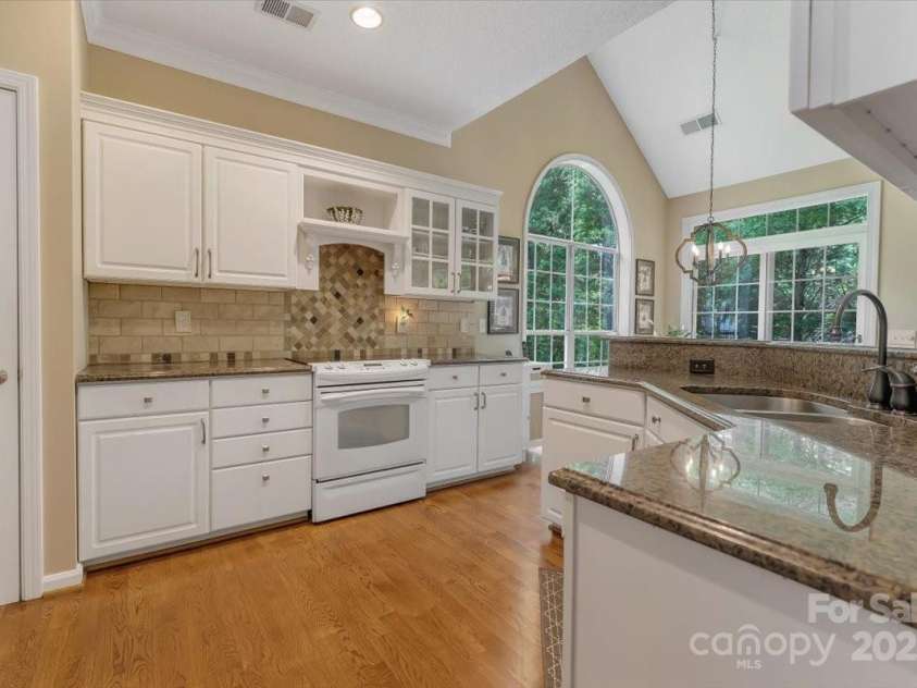9040 Scottsboro Drive, Huntersville, NC 28078.  MLS# CAR4271133, YatesRealty ID 20900. 