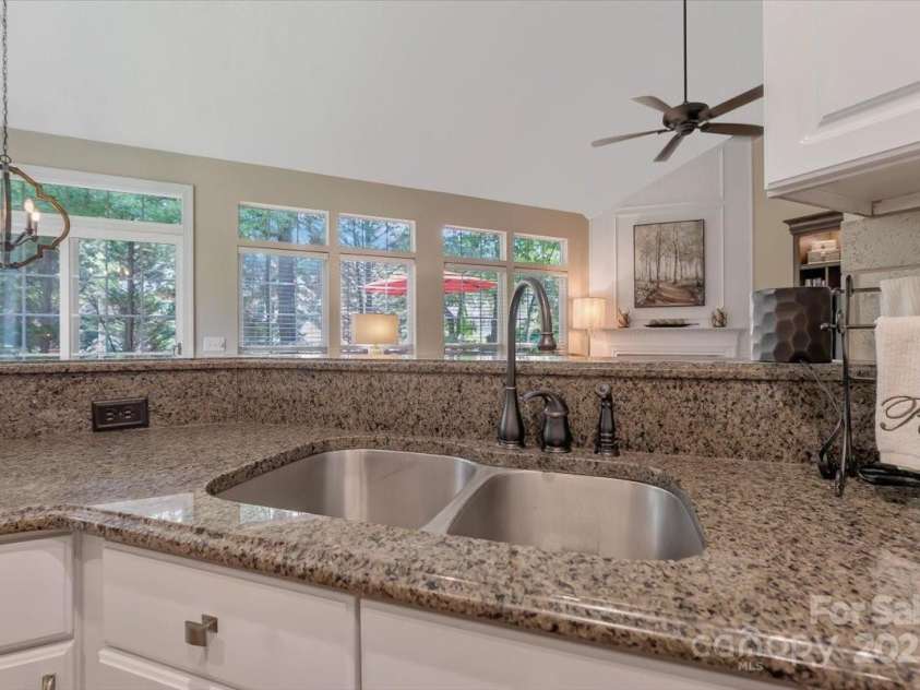 9040 Scottsboro Drive, Huntersville, NC 28078.  MLS# CAR4271133, YatesRealty ID 20900. 