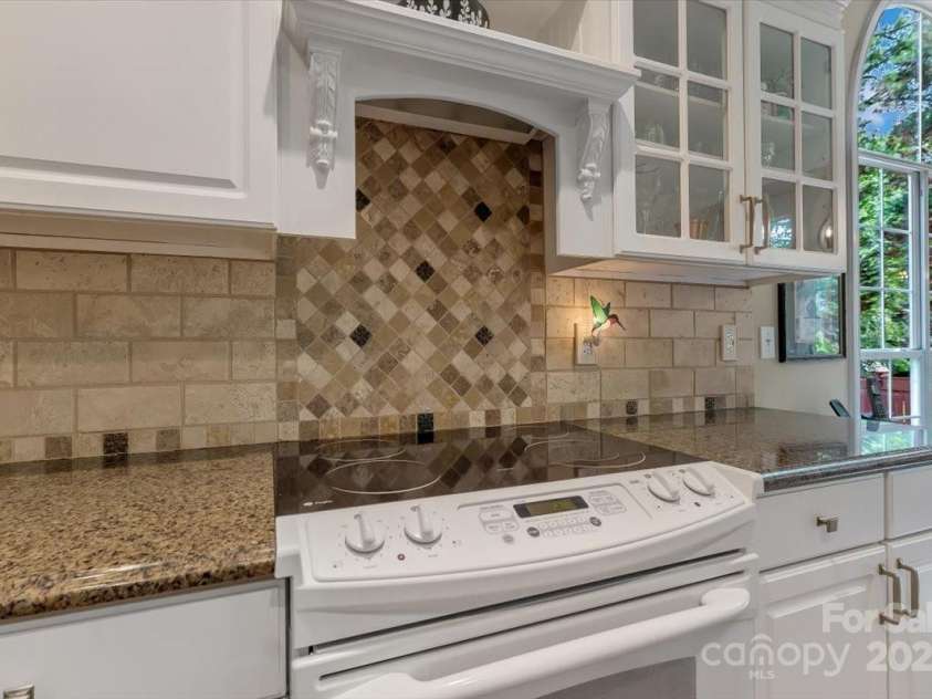 9040 Scottsboro Drive, Huntersville, NC 28078.  MLS# CAR4271133, YatesRealty ID 20900. 