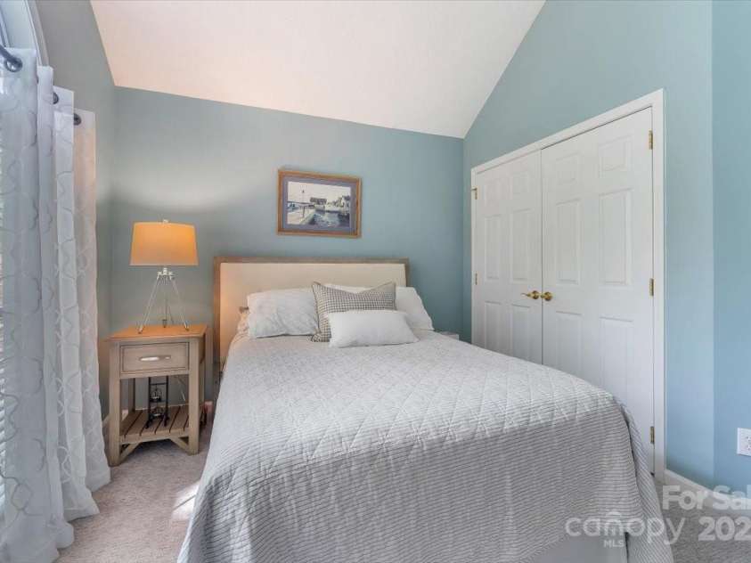 9040 Scottsboro Drive, Huntersville, NC 28078.  MLS# CAR4271133, YatesRealty ID 20900. 