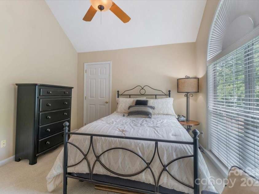 9040 Scottsboro Drive, Huntersville, NC 28078.  MLS# CAR4271133, YatesRealty ID 20900. 