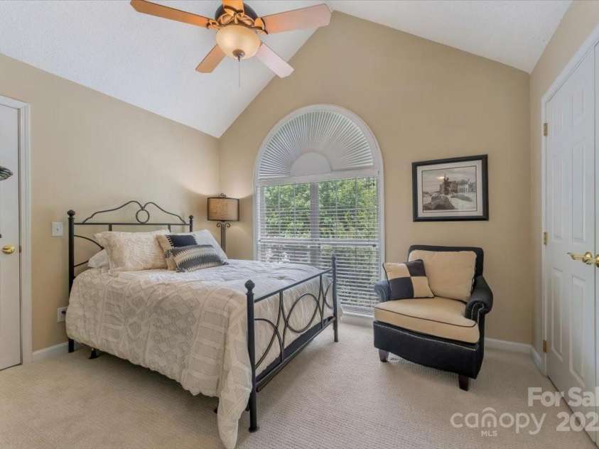 9040 Scottsboro Drive, Huntersville, NC 28078.  MLS# CAR4271133, YatesRealty ID 20900. 