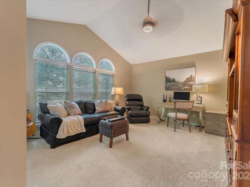 9040 Scottsboro Drive, Huntersville, NC 28078.  MLS# CAR4271133, YatesRealty ID 20900. 
