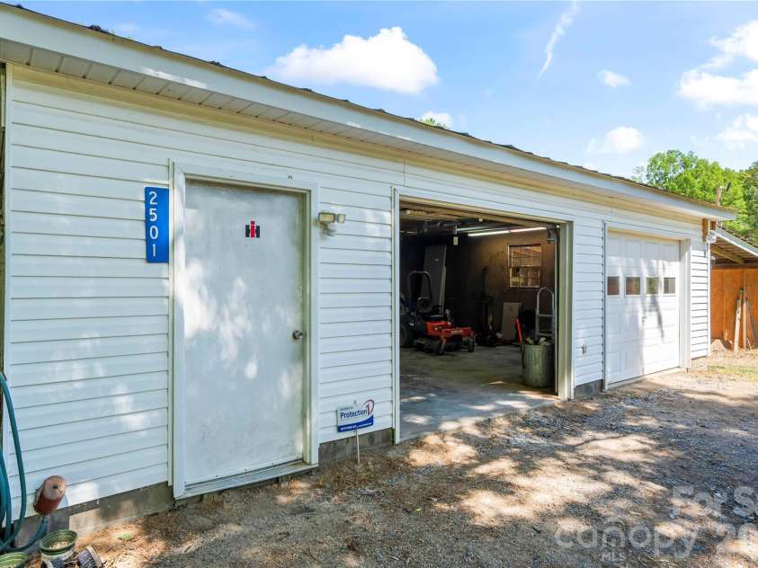 2503 White Store Road, Wingate, NC 28174.  MLS# CAR4368423, YatesRealty ID 20901. 