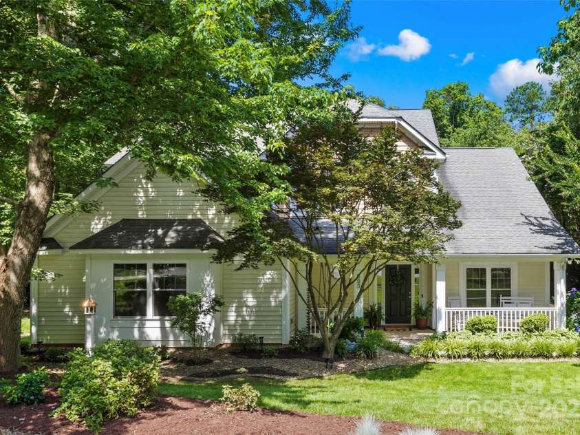 833 Lemond Lane, Denver, NC 28037.  MLS# CAR4269159, YatesRealty ID 20901. 