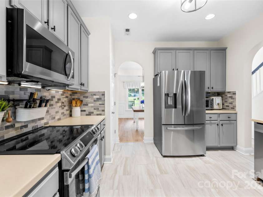 833 Lemond Lane, Denver, NC 28037.  MLS# CAR4269159, YatesRealty ID 20901. 