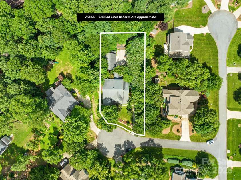 833 Lemond Lane, Denver, NC 28037.  MLS# CAR4269159, YatesRealty ID 20901. 