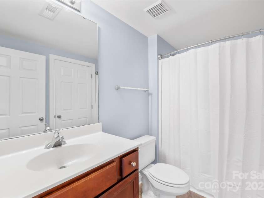 833 Lemond Lane, Denver, NC 28037.  MLS# CAR4269159, YatesRealty ID 20901. Apartment/Studio private full bathroom
