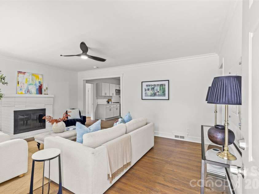 1915 Birchcrest Drive, Charlotte, NC 28205.  MLS# CAR4376317, YatesRealty ID 20902. 