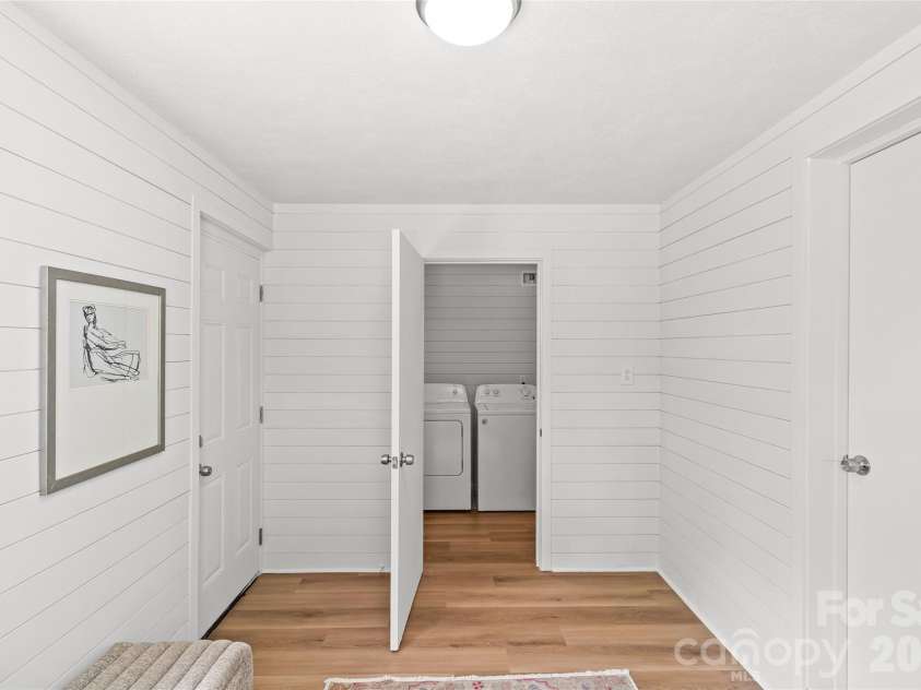 1915 Birchcrest Drive, Charlotte, NC 28205.  MLS# CAR4376317, YatesRealty ID 20902. 