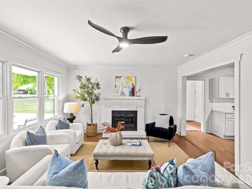 1915 Birchcrest Drive, Charlotte, NC 28205.  MLS# CAR4424189, YatesRealty ID 20902. 
